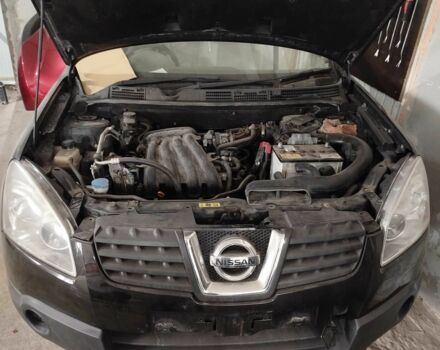 Красный Ниссан Кашкай, объемом двигателя 1.6 л и пробегом 176 тыс. км за 2500 $, фото 4 на Automoto.ua