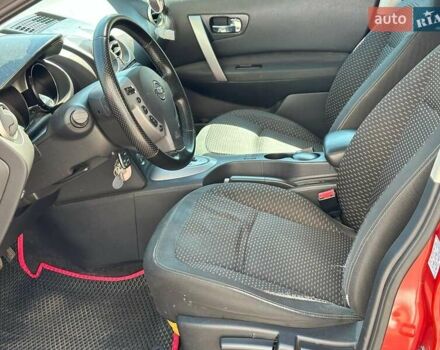 Красный Ниссан Кашкай, объемом двигателя 2 л и пробегом 326 тыс. км за 7990 $, фото 7 на Automoto.ua
