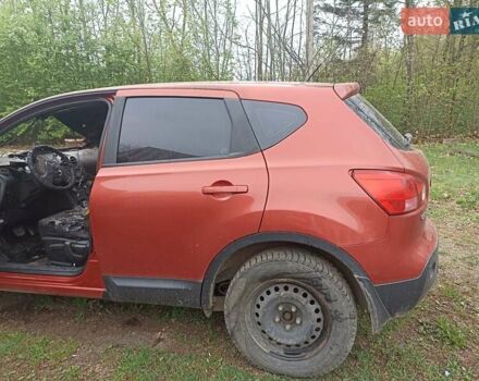Красный Ниссан Кашкай, объемом двигателя 2 л и пробегом 209 тыс. км за 2150 $, фото 4 на Automoto.ua