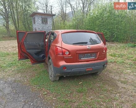 Красный Ниссан Кашкай, объемом двигателя 2 л и пробегом 209 тыс. км за 2150 $, фото 5 на Automoto.ua