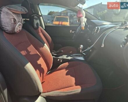 Красный Ниссан Кашкай, объемом двигателя 2 л и пробегом 178 тыс. км за 7499 $, фото 17 на Automoto.ua