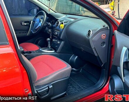 Красный Ниссан Кашкай, объемом двигателя 1.6 л и пробегом 218 тыс. км за 6600 $, фото 7 на Automoto.ua