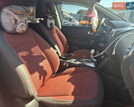 Красный Ниссан Кашкай, объемом двигателя 2 л и пробегом 178 тыс. км за 7499 $, фото 18 на Automoto.ua