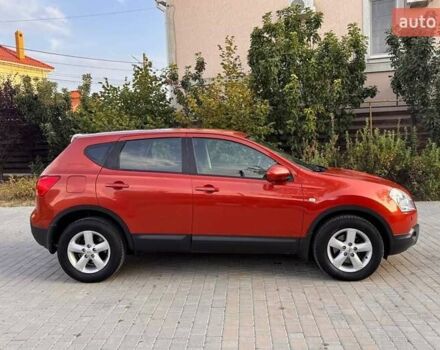 Красный Ниссан Кашкай, объемом двигателя 2 л и пробегом 210 тыс. км за 7700 $, фото 2 на Automoto.ua