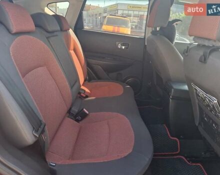 Красный Ниссан Кашкай, объемом двигателя 2 л и пробегом 178 тыс. км за 7499 $, фото 15 на Automoto.ua