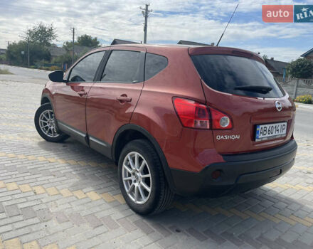 Красный Ниссан Кашкай, объемом двигателя 1.6 л и пробегом 218 тыс. км за 8800 $, фото 5 на Automoto.ua
