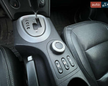 Ніссан Кашкай 2008 у Києві на Automoto.ua Червоний Ніссан Кашкай, об'ємом двигуна 2 л та пробігом 226 тис. км за 8000 $, фото 11 на Automoto.ua