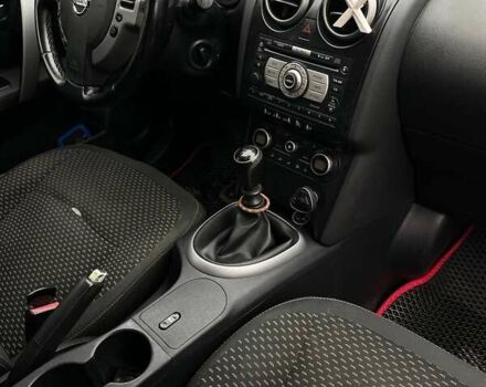 Красный Ниссан Кашкай, объемом двигателя 1.46 л и пробегом 265 тыс. км за 7700 $, фото 8 на Automoto.ua