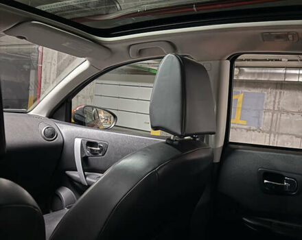 Красный Ниссан Кашкай, объемом двигателя 2 л и пробегом 305 тыс. км за 8500 $, фото 13 на Automoto.ua