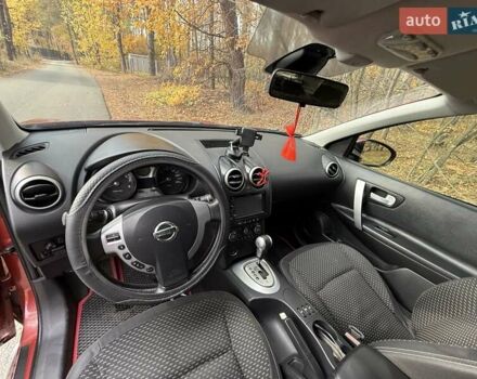 Ніссан Кашкай 2008 у Новомосковске на Automoto.ua Червоний Ніссан Кашкай, об'ємом двигуна 2 л та пробігом 171 тис. км за 7500 $, фото 7 на Automoto.ua