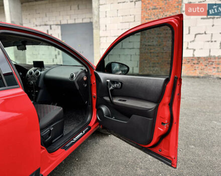 Красный Ниссан Кашкай, объемом двигателя 1.46 л и пробегом 228 тыс. км за 7400 $, фото 15 на Automoto.ua