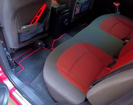 Красный Ниссан Кашкай, объемом двигателя 2 л и пробегом 160 тыс. км за 8200 $, фото 4 на Automoto.ua