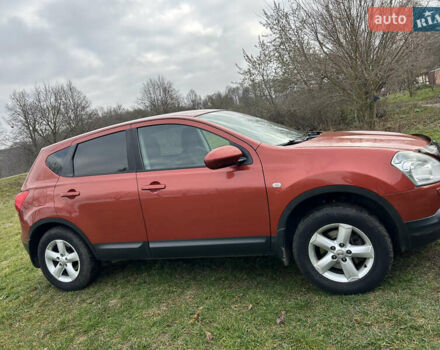 Красный Ниссан Кашкай, объемом двигателя 2 л и пробегом 250 тыс. км за 7300 $, фото 1 на Automoto.ua