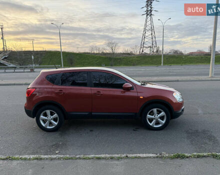 Красный Ниссан Кашкай, объемом двигателя 2 л и пробегом 235 тыс. км за 9900 $, фото 2 на Automoto.ua