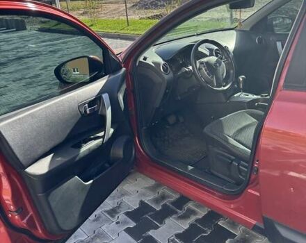 Красный Ниссан Кашкай, объемом двигателя 2 л и пробегом 219 тыс. км за 8500 $, фото 6 на Automoto.ua