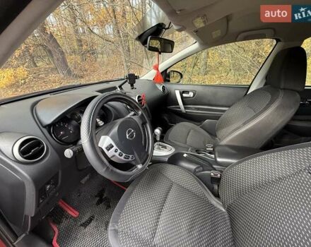 Ніссан Кашкай 2008 у Новомосковске на Automoto.ua Червоний Ніссан Кашкай, об'ємом двигуна 2 л та пробігом 171 тис. км за 7500 $, фото 8 на Automoto.ua