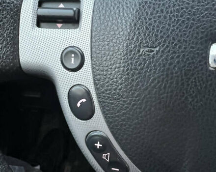 Ніссан Кашкай 2008 у Києві на Automoto.ua Червоний Ніссан Кашкай, об'ємом двигуна 2 л та пробігом 226 тис. км за 8000 $, фото 24 на Automoto.ua