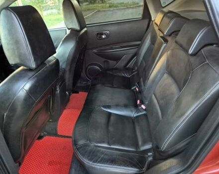 Красный Ниссан Кашкай, объемом двигателя 1.5 л и пробегом 215 тыс. км за 8700 $, фото 4 на Automoto.ua