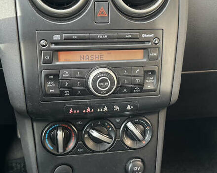 Красный Ниссан Кашкай, объемом двигателя 1.6 л и пробегом 197 тыс. км за 8600 $, фото 21 на Automoto.ua