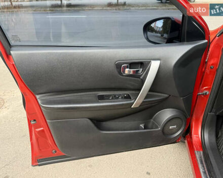 Ниссан Кашкай 2009 в Харькове на Automoto.ua Красный Ниссан Кашкай, объемом двигателя 2 л и пробегом 163 тыс. км за 7999 $, фото 14 на Automoto.ua
