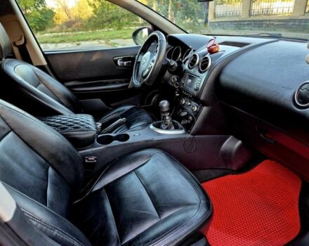 Красный Ниссан Кашкай, объемом двигателя 1.5 л и пробегом 215 тыс. км за 8700 $, фото 5 на Automoto.ua