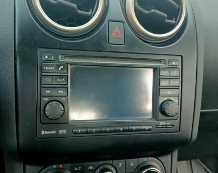 Красный Ниссан Кашкай, объемом двигателя 1.6 л и пробегом 153 тыс. км за 8800 $, фото 11 на Automoto.ua