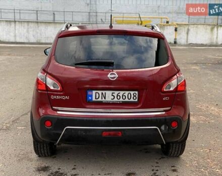 Красный Ниссан Кашкай, объемом двигателя 2 л и пробегом 202 тыс. км за 11350 $, фото 5 на Automoto.ua