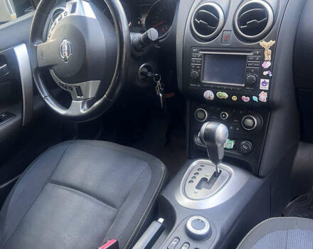 Красный Ниссан Кашкай, объемом двигателя 2 л и пробегом 102 тыс. км за 13000 $, фото 8 на Automoto.ua