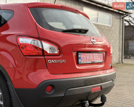 Красный Ниссан Кашкай, объемом двигателя 1.5 л и пробегом 150 тыс. км за 9999 $, фото 50 на Automoto.ua