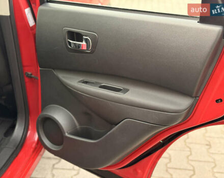 Красный Ниссан Кашкай, объемом двигателя 1.5 л и пробегом 150 тыс. км за 9999 $, фото 13 на Automoto.ua