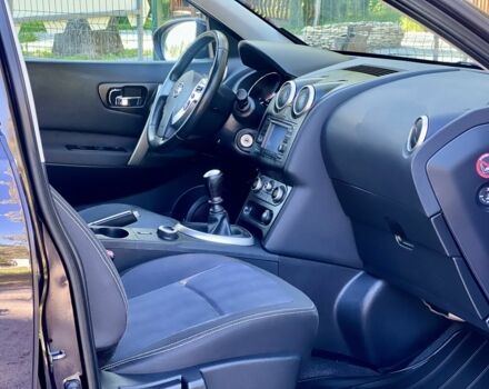 Червоний Ніссан Кашкай, об'ємом двигуна 2 л та пробігом 228 тис. км за 11599 $, фото 4 на Automoto.ua