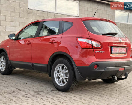 Красный Ниссан Кашкай, объемом двигателя 1.5 л и пробегом 150 тыс. км за 9999 $, фото 34 на Automoto.ua