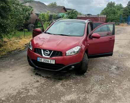 Красный Ниссан Кашкай, объемом двигателя 1.6 л и пробегом 153 тыс. км за 8800 $, фото 1 на Automoto.ua