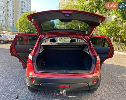 Красный Ниссан Кашкай, объемом двигателя 2 л и пробегом 185 тыс. км за 10600 $, фото 3 на Automoto.ua