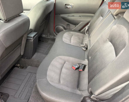 Красный Ниссан Кашкай, объемом двигателя 1.5 л и пробегом 150 тыс. км за 9999 $, фото 25 на Automoto.ua