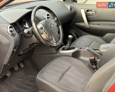 Красный Ниссан Кашкай, объемом двигателя 1.5 л и пробегом 150 тыс. км за 9999 $, фото 22 на Automoto.ua