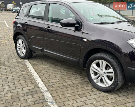 Красный Ниссан Кашкай, объемом двигателя 1.6 л и пробегом 163 тыс. км за 9950 $, фото 2 на Automoto.ua