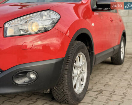 Красный Ниссан Кашкай, объемом двигателя 1.5 л и пробегом 150 тыс. км за 9999 $, фото 32 на Automoto.ua
