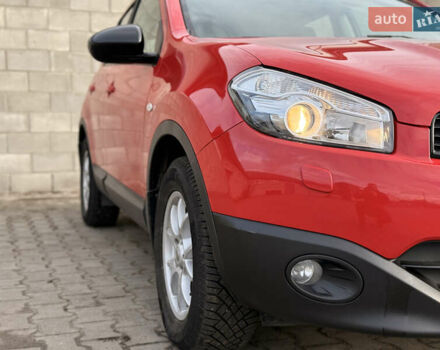 Красный Ниссан Кашкай, объемом двигателя 1.5 л и пробегом 150 тыс. км за 9999 $, фото 31 на Automoto.ua