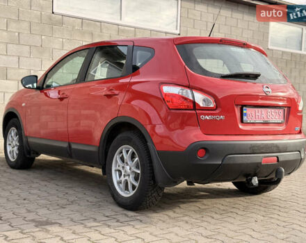 Красный Ниссан Кашкай, объемом двигателя 1.5 л и пробегом 150 тыс. км за 9999 $, фото 49 на Automoto.ua
