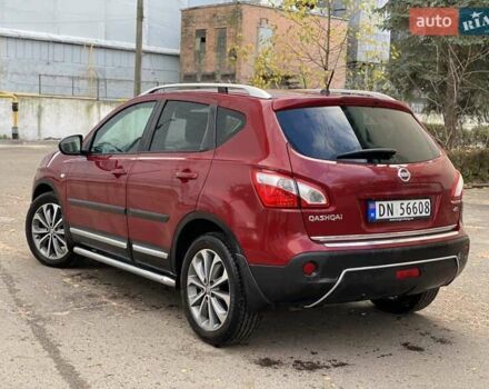 Красный Ниссан Кашкай, объемом двигателя 2 л и пробегом 202 тыс. км за 11350 $, фото 3 на Automoto.ua
