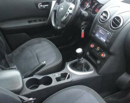 Красный Ниссан Кашкай, объемом двигателя 1.5 л и пробегом 225 тыс. км за 9498 $, фото 12 на Automoto.ua