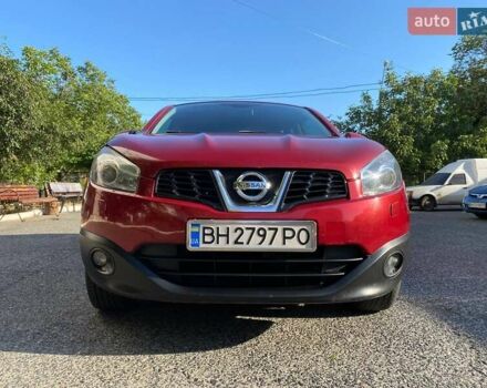 Красный Ниссан Кашкай, объемом двигателя 2 л и пробегом 185 тыс. км за 10600 $, фото 2 на Automoto.ua