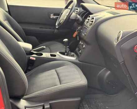 Красный Ниссан Кашкай, объемом двигателя 1.5 л и пробегом 150 тыс. км за 9999 $, фото 12 на Automoto.ua