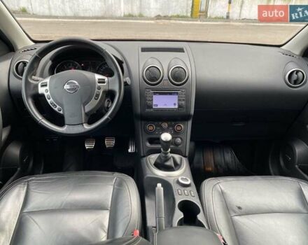 Красный Ниссан Кашкай, объемом двигателя 2 л и пробегом 202 тыс. км за 11350 $, фото 15 на Automoto.ua