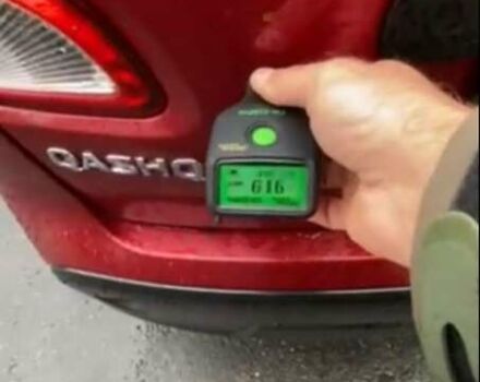 Красный Ниссан Кашкай, объемом двигателя 1.6 л и пробегом 186 тыс. км за 9850 $, фото 35 на Automoto.ua