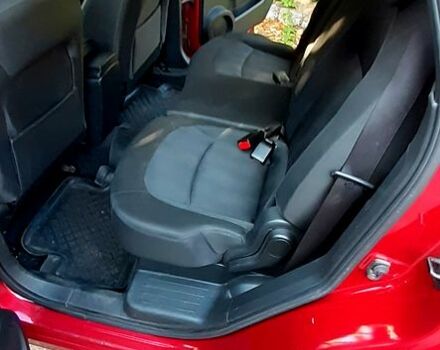 Красный Ниссан Кашкай, объемом двигателя 2 л и пробегом 227 тыс. км за 10000 $, фото 7 на Automoto.ua