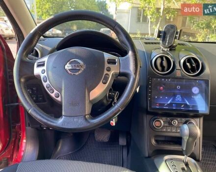 Красный Ниссан Кашкай, объемом двигателя 2 л и пробегом 185 тыс. км за 10600 $, фото 6 на Automoto.ua