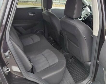 Красный Ниссан Кашкай, объемом двигателя 2 л и пробегом 172 тыс. км за 10500 $, фото 17 на Automoto.ua