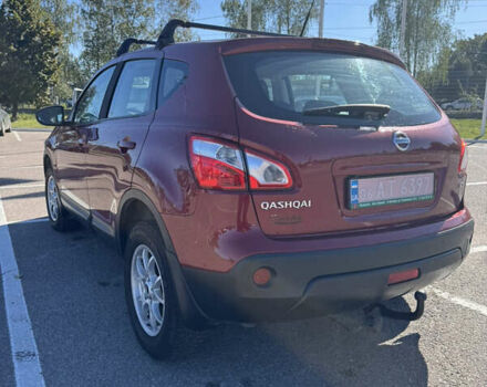 Красный Ниссан Кашкай, объемом двигателя 2 л и пробегом 202 тыс. км за 11300 $, фото 4 на Automoto.ua